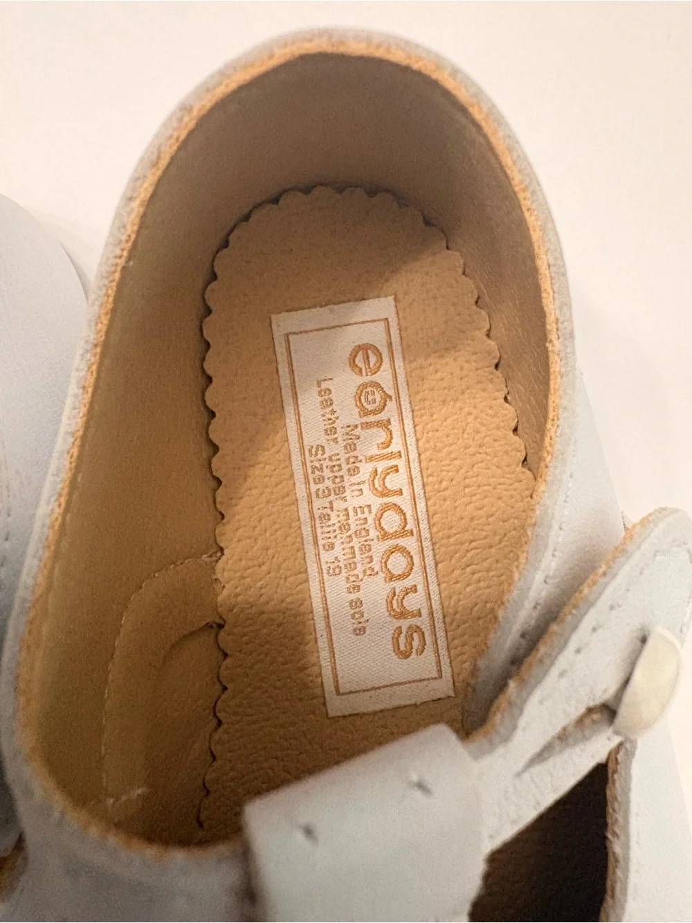 Early Days Made in England Leather Classic Toddler Mary Jane Shoes in White